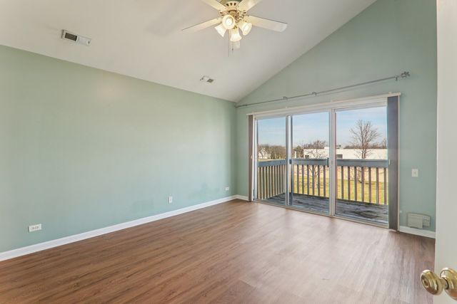 134 Arboretum Drive 134, Lombard, IL 60148