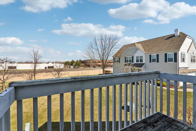 134 Arboretum Drive 134, Lombard, IL 60148