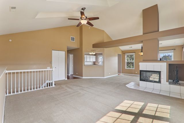 134 Arboretum Drive 134, Lombard, IL 60148