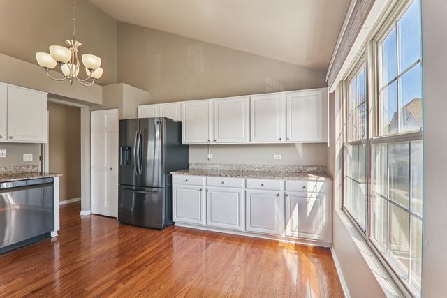 134 Arboretum Drive 134, Lombard, IL 60148