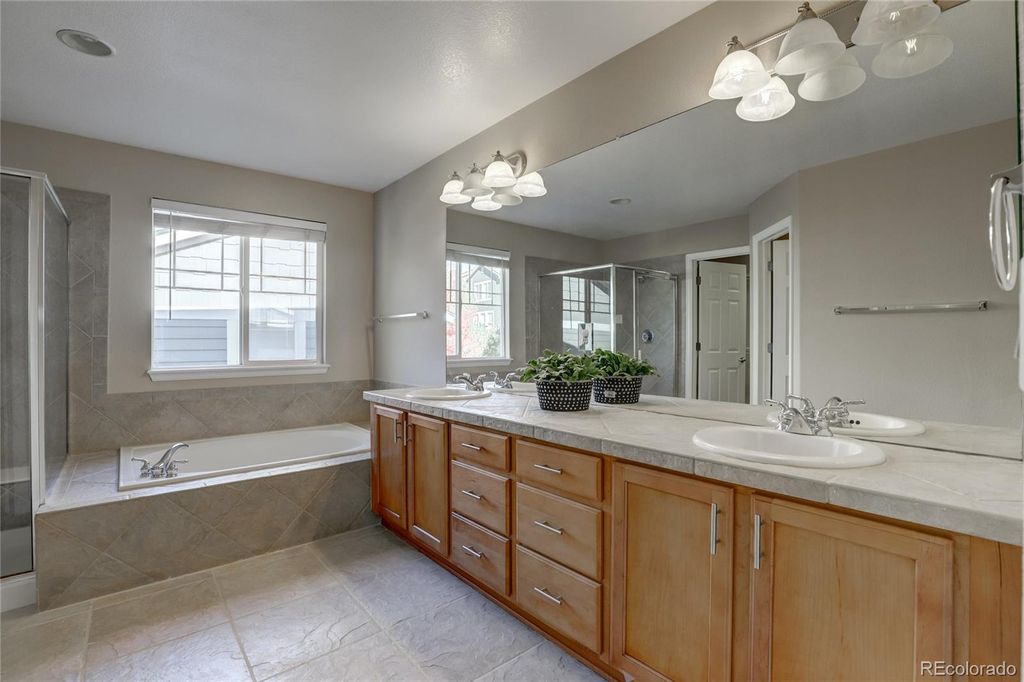 Image 15 of property listing at 3242 Windridge Circle, Highlands Ranch, CO 80126