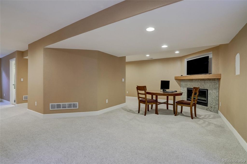 Image 22 of property listing at 3242 Windridge Circle, Highlands Ranch, CO 80126
