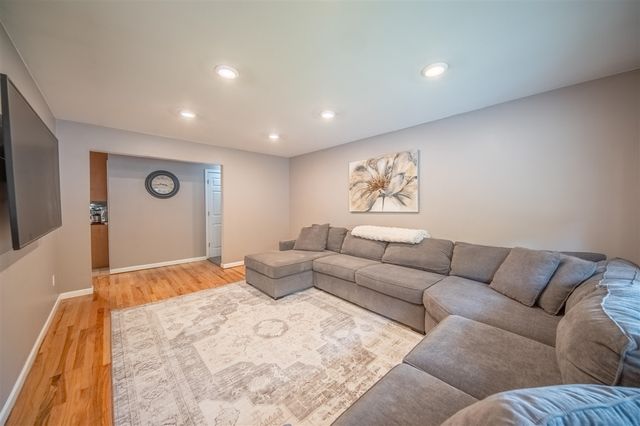 14638 Ellen Drive, Livonia, MI 48154