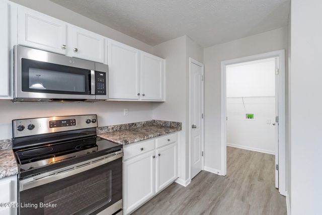 3024 Mary Crest Dr, Shelbyville, KY 40065