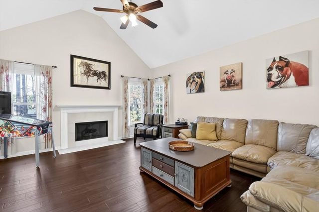 155 Clubhouse NW Drive, Kennesaw, GA 30144