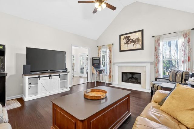 155 Clubhouse NW Drive, Kennesaw, GA 30144