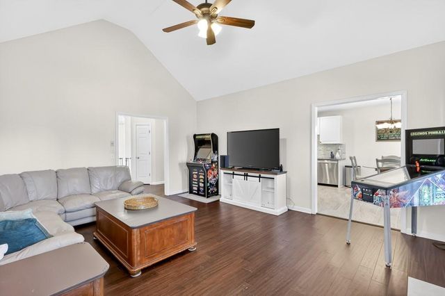 155 Clubhouse NW Drive, Kennesaw, GA 30144