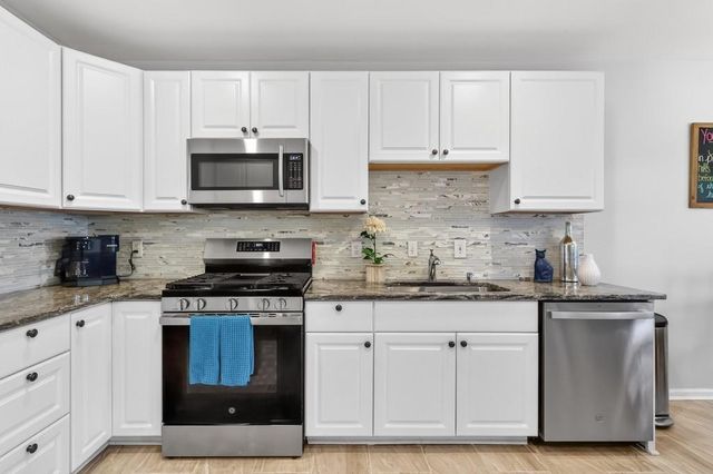 155 Clubhouse NW Drive, Kennesaw, GA 30144