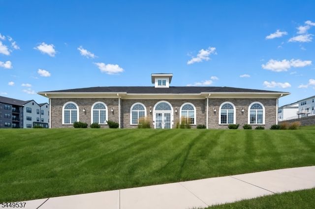 45 Biltmore Ave 45, East Hanover Twp., NJ 07405
