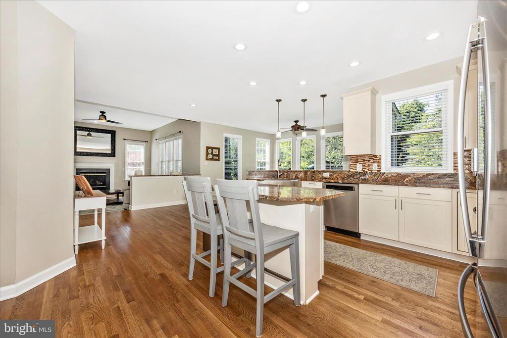 Image 11 of property listing at 1510 LOCKSLEY LN, Mount Airy, MD 21771