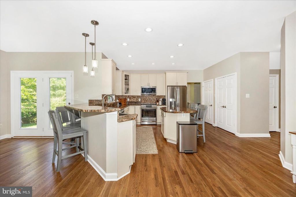 Image 14 of property listing at 1510 LOCKSLEY LN, Mount Airy, MD 21771