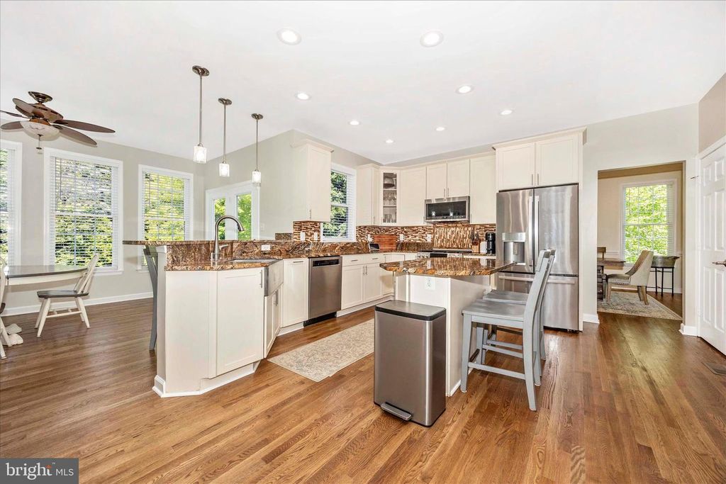 Image 15 of property listing at 1510 LOCKSLEY LN, Mount Airy, MD 21771