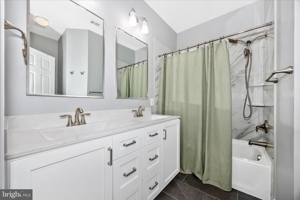 Image 38 of property listing at 1510 LOCKSLEY LN, Mount Airy, MD 21771