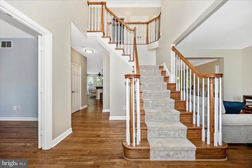 Image 4 of property listing at 1510 LOCKSLEY LN, Mount Airy, MD 21771