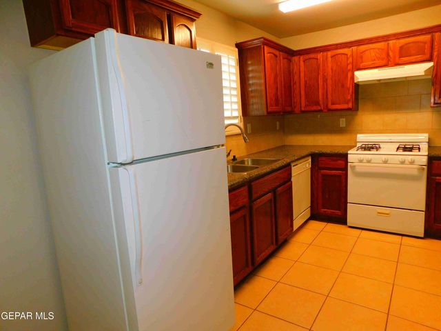 10021 RAILROAD Drive 104, El Paso, TX 79924
