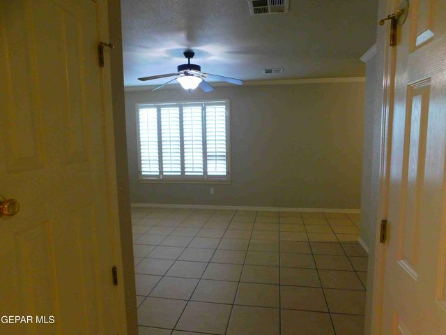 10021 RAILROAD Drive 104, El Paso, TX 79924