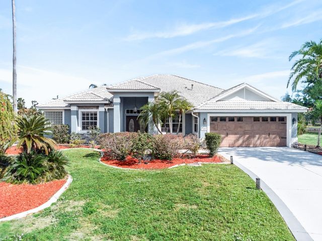 6119 9TH AVENUE CIRCLE NE, Bradenton, FL 34212
