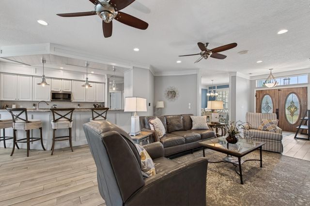 6119 9TH AVENUE CIRCLE NE, Bradenton, FL 34212