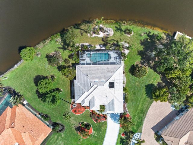 6119 9TH AVENUE CIRCLE NE, Bradenton, FL 34212