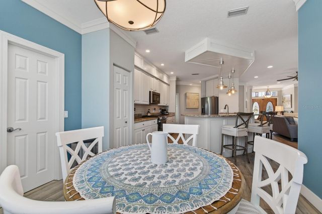 6119 9TH AVENUE CIRCLE NE, Bradenton, FL 34212