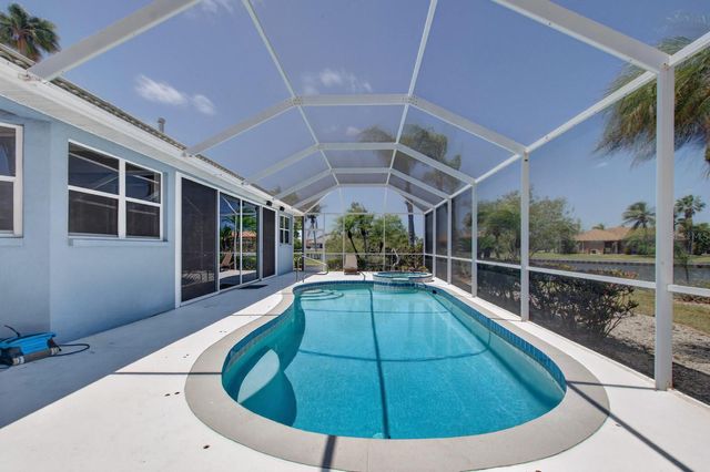6119 9TH AVENUE CIRCLE NE, Bradenton, FL 34212