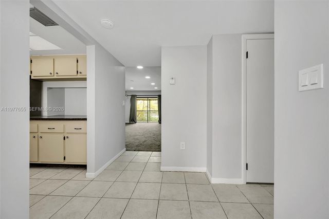 8600 NW 34th Pl B206, Sunrise, FL 33351