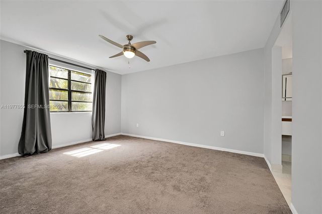 8600 NW 34th Pl B206, Sunrise, FL 33351