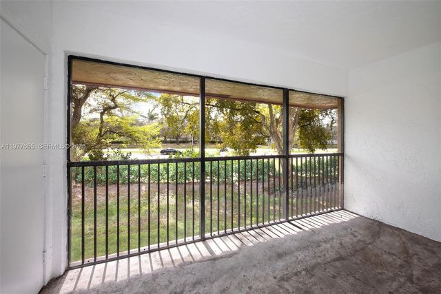 8600 NW 34th Pl B206, Sunrise, FL 33351