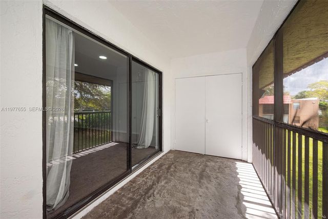 8600 NW 34th Pl B206, Sunrise, FL 33351