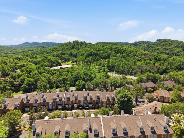 223 Cheswick Ct, Nashville, TN 37215