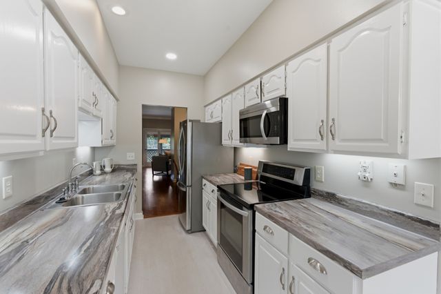 223 Cheswick Ct, Nashville, TN 37215