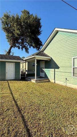 1219 E Waldburg Street, Savannah, GA 31404