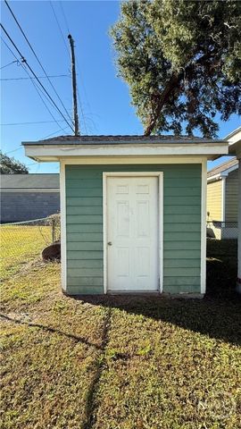 1219 E Waldburg Street, Savannah, GA 31404