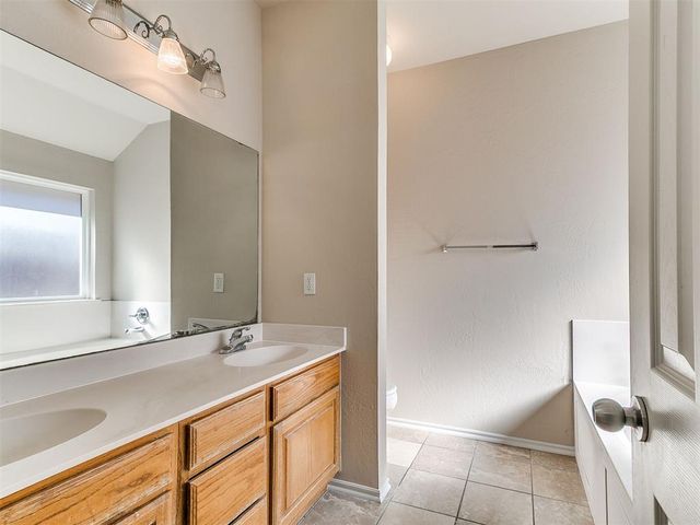 17609 Cobalt Avenue, Edmond, OK 73012