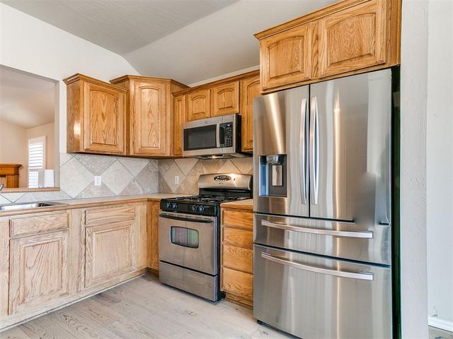 17609 Cobalt Avenue, Edmond, OK 73012