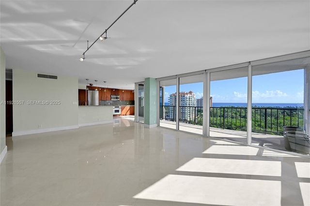 936 Intracoastal Dr 15H, Fort Lauderdale, FL 33304