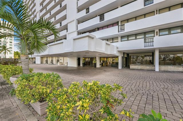 936 Intracoastal Dr 15H, Fort Lauderdale, FL 33304