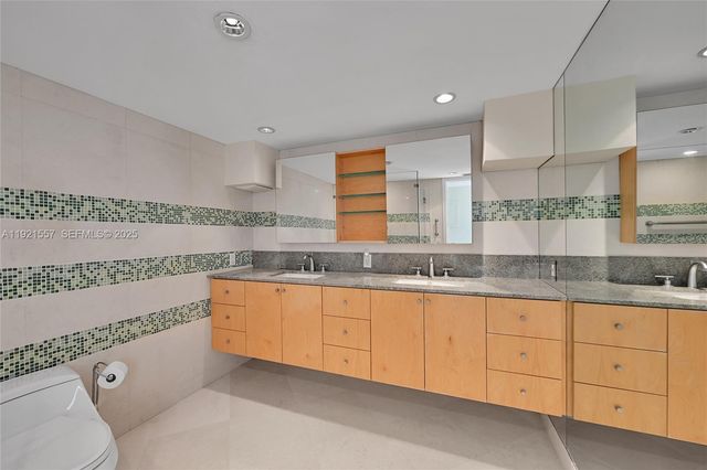 936 Intracoastal Dr 15H, Fort Lauderdale, FL 33304