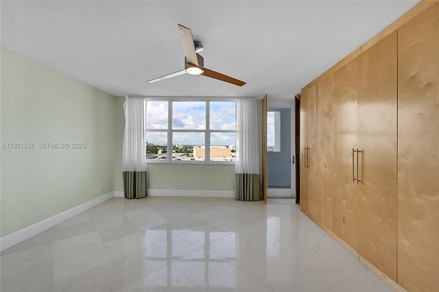 936 Intracoastal Dr 15H, Fort Lauderdale, FL 33304