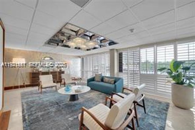 936 Intracoastal Dr 15H, Fort Lauderdale, FL 33304