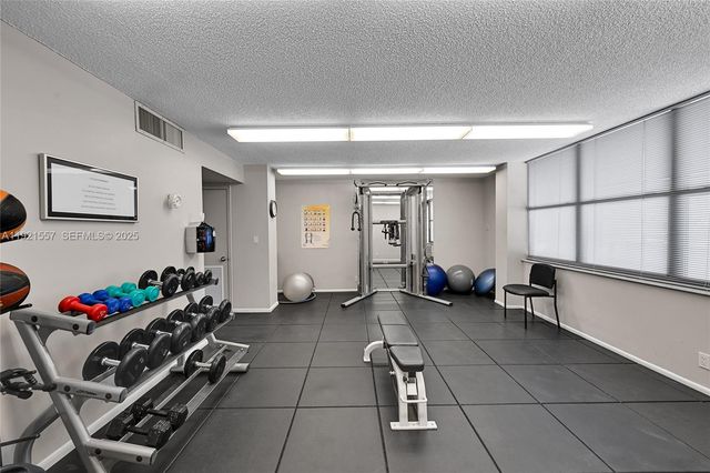 936 Intracoastal Dr 15H, Fort Lauderdale, FL 33304