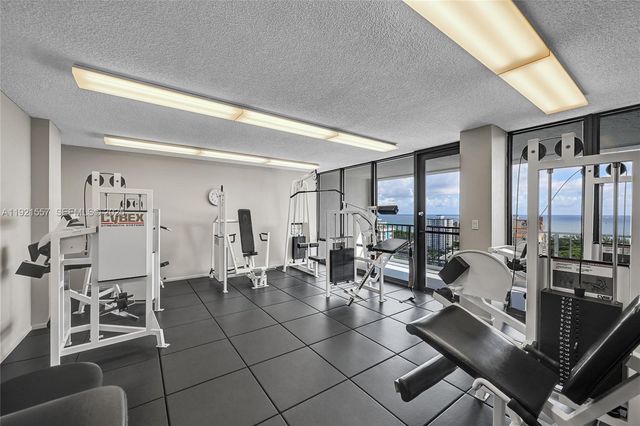 936 Intracoastal Dr 15H, Fort Lauderdale, FL 33304