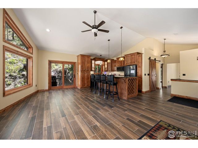 200 Falls Creek Dr, Bellvue, CO 80512