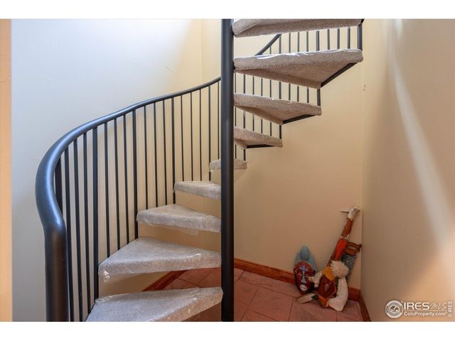 200 Falls Creek Dr, Bellvue, CO 80512