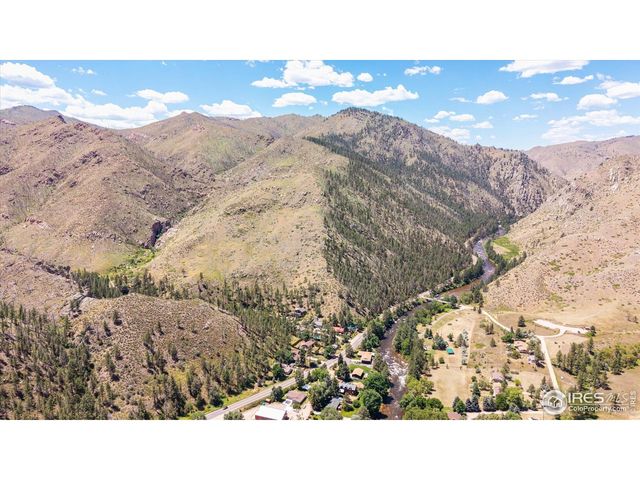 200 Falls Creek Dr, Bellvue, CO 80512