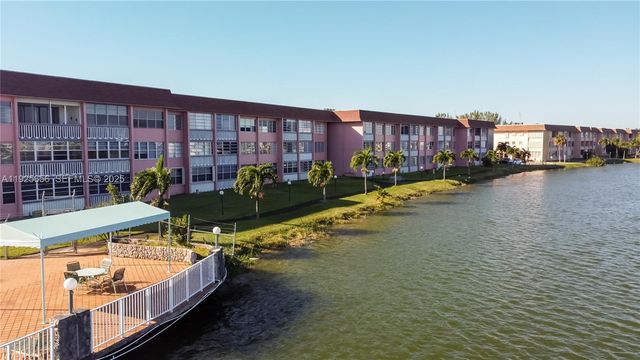 18555 NE 14th Ave 619, Miami, FL 33179