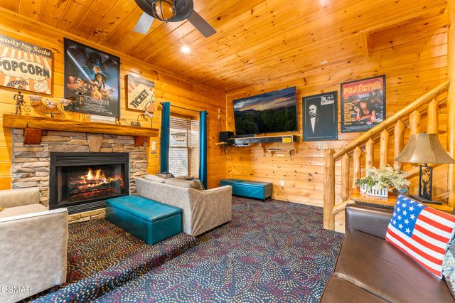 2214 Quiet Valley Way, Sevierville, TN 37862