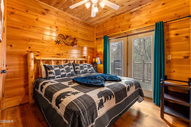 2214 Quiet Valley Way, Sevierville, TN 37862