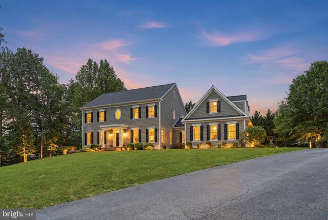 9889 CHAPEL BRIDGE ESTATES DR, Fairfax Station, VA 22039