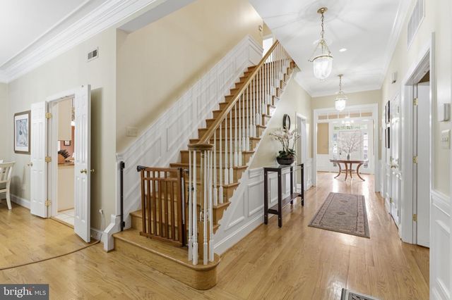 9889 CHAPEL BRIDGE ESTATES DR, Fairfax Station, VA 22039